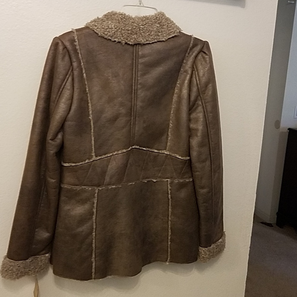 Jacket - Picture 2 of 4